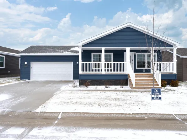 250 Riviera Dr, Lapeer, MI 48446
