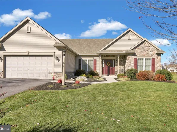 83 Apple Blossom Ln, Womelsdorf, PA 19567