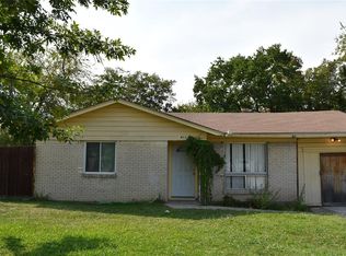 833 Powell Rd, Mesquite, TX 75149