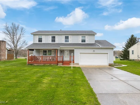 3163 Driftwood Rd, Barberton, OH 44203