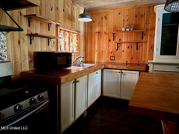 5th image of 178 Wadsworth Rd