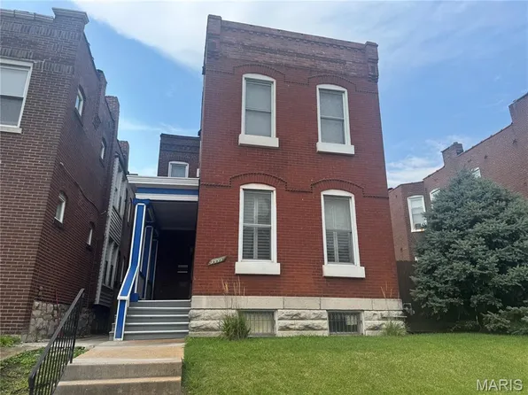 3444 Chippewa St, Saint Louis, MO 63118