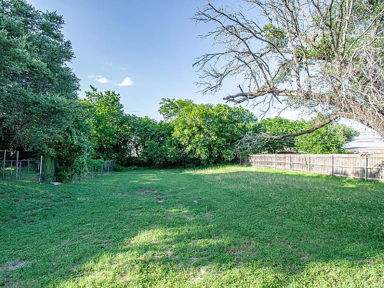 1623 Pontotoc Trce #A — Photo 15