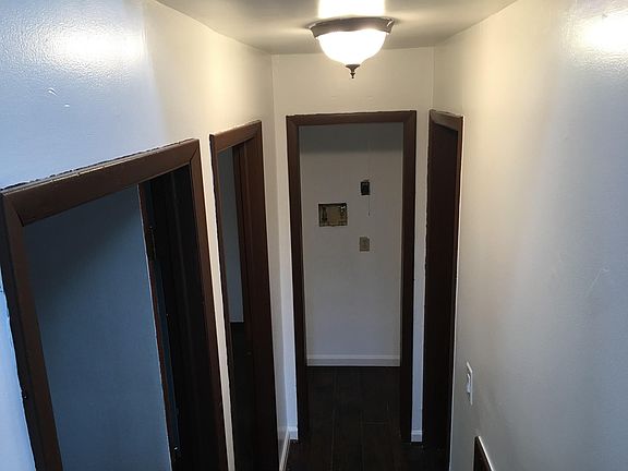 3rd image of 3020 Briarwood Dr