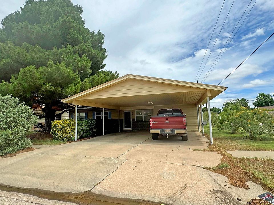 1st image of 902 W Tyler Ave