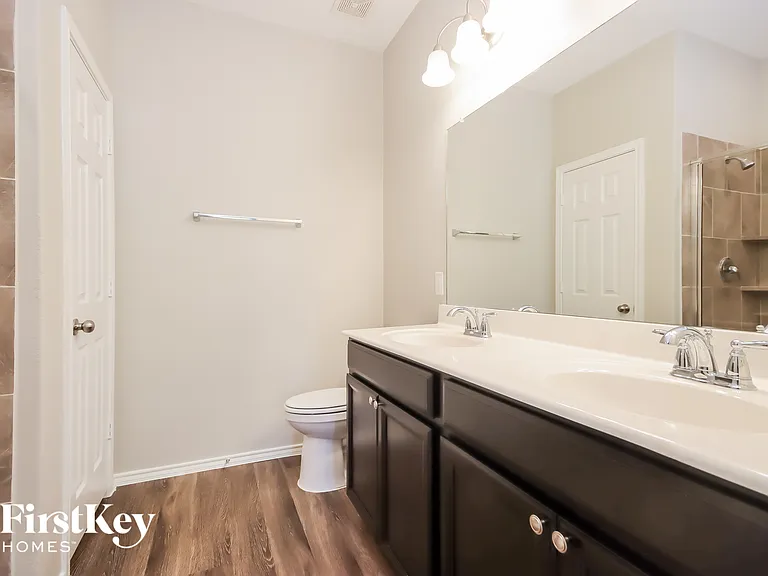 2092 Lost Timbers Dr — Photo 9
