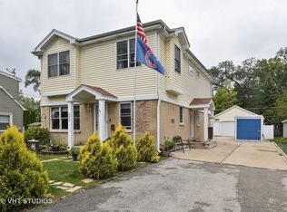 220 W Potomac Ave, Lombard, IL