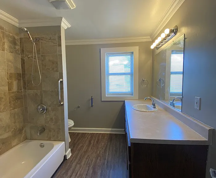 931 Franklin St #RIGHT — Photo 12