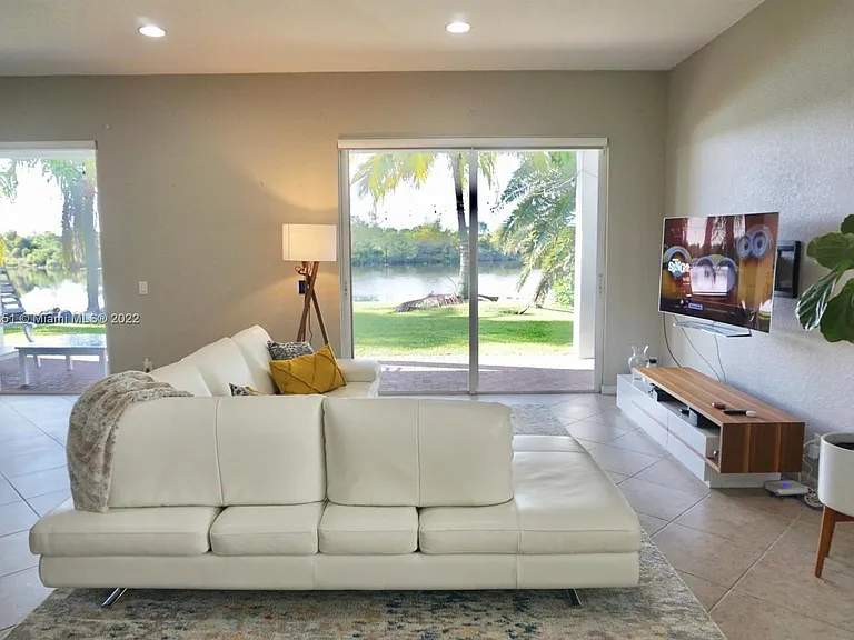 878 Lavender Cir #878 — Photo 7