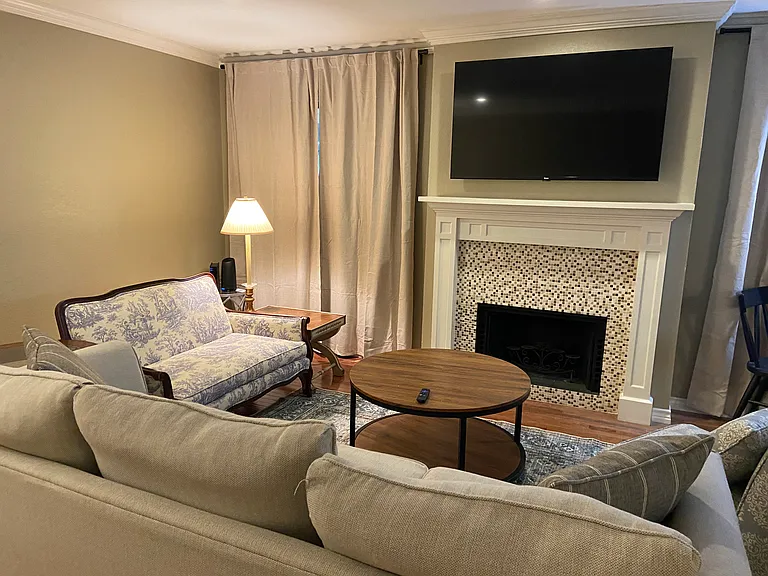 3314 Douglas Ave #103 — Photo 6