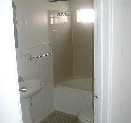 4th image of 427 N Rose Pl