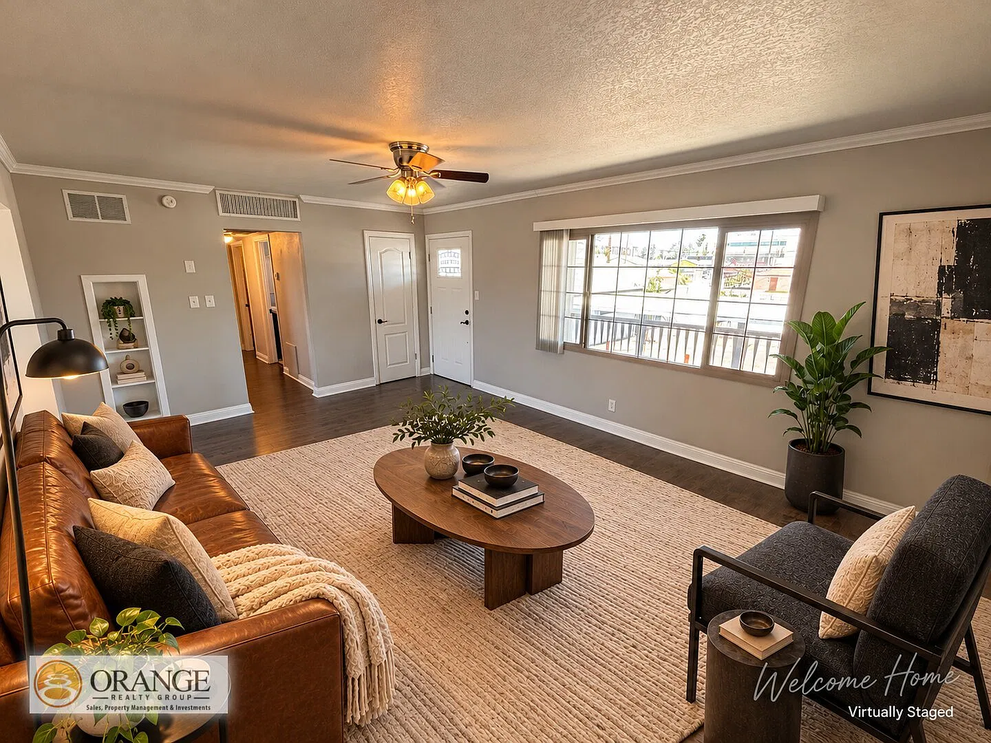 Beautiful Fully Renovated 2 Bed 1 Bath Downtown Condo- Move in Special 1/2 OFF First Months Rent!! — Photo 3