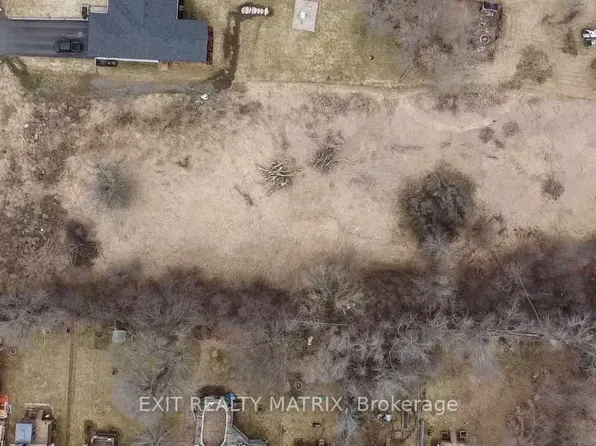 2572 Dow St, Ottawa, ON K0A 2P0