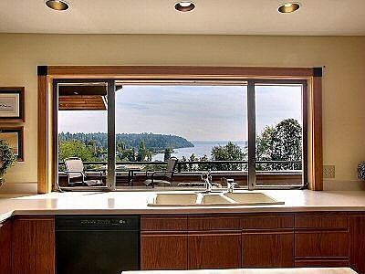 Kitchen with Amazing View.