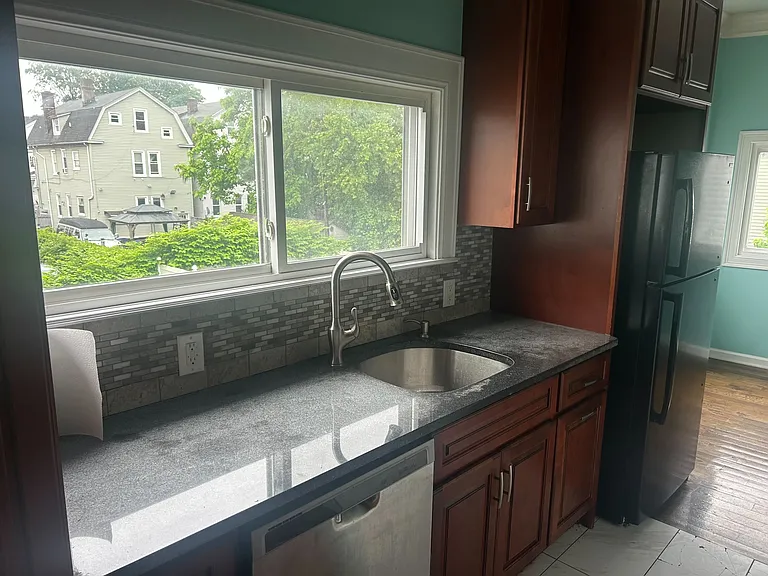 32 Augusta St — Photo 1