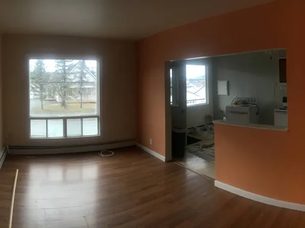 114 3rd Ave #103, Madawaska, ME 04756