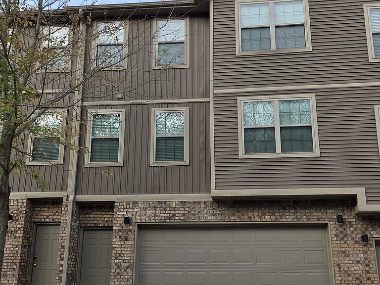 272 S Rolling Woods Way — Photo 1