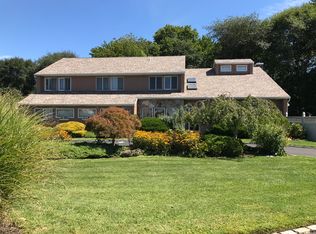 855 Pine Ave, West Islip, NY 11795