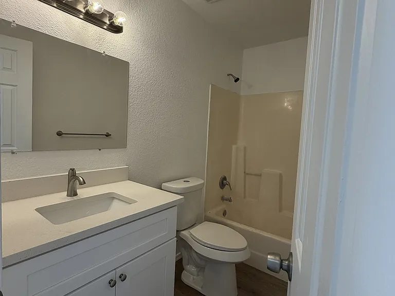 230 W Roger Rd #3 — Photo 3
