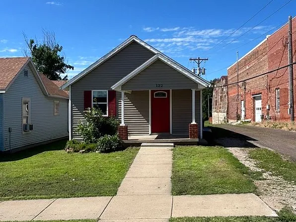 122 W Walnut St, Troy, KS 66087
