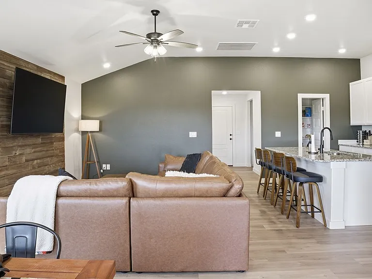 6237 Poppy Dr — Photo 8