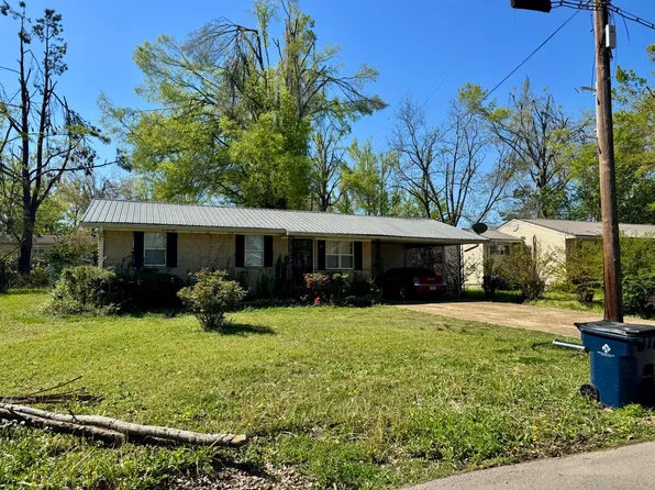 109 Colonial Dr, Booneville, MS 38829