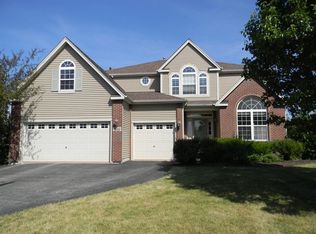 1188 Dorr Dr, Sugar Grove, IL 60554