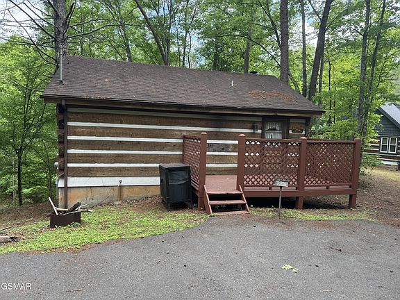 2nd image of 2340 Avon Cir