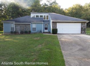 155 Selena Ct, Fayetteville, GA