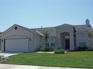 1963 Tamarack Ave, Sanger, CA 93657