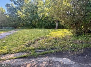 41 Holcomb Ln, New Castle, DE 19720