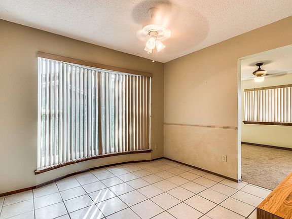 5th image of 805 Espolon Dr