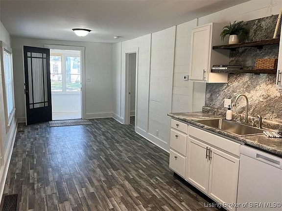 4th image of 1131 Burton Avenue