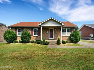 4009 Cedarway Ct, Louisville, KY 40229