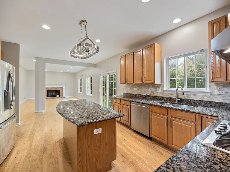 722 Aster Dr — Photo 7