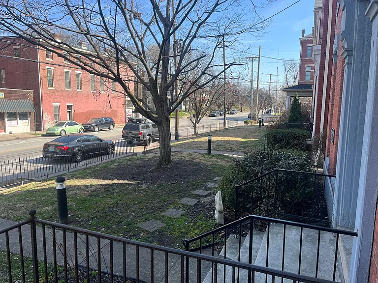 120 E Oak St #1 — Photo 18