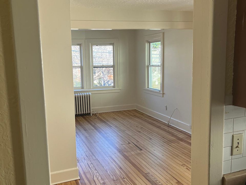 21 E Broad St Hopewell, NJ Zillow Apartments for Rent in Hopewell