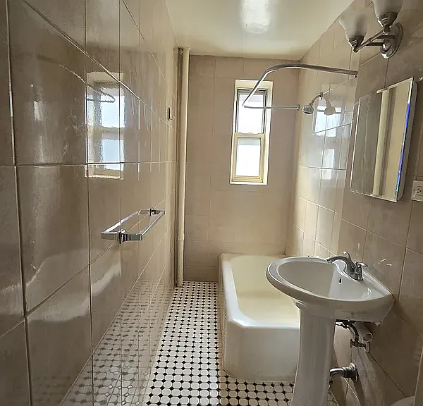 6712 Yellowstone Blvd #E16 — Photo 5