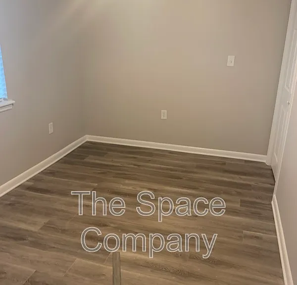 1118 Gunn Ave — Photo 3