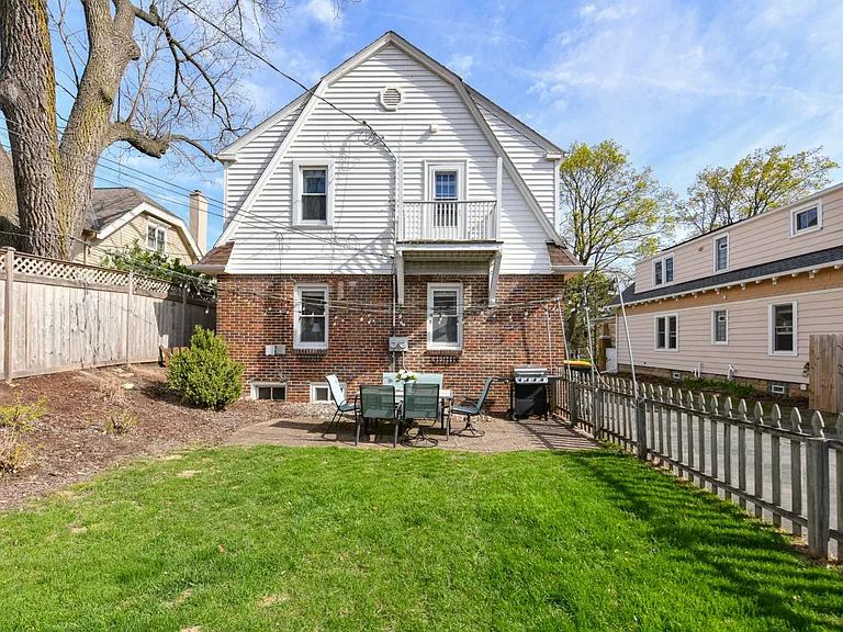 6811 Aetna Ct — Photo 4