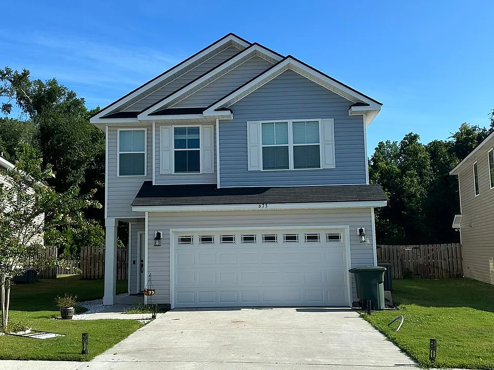 673 Fairview Cir