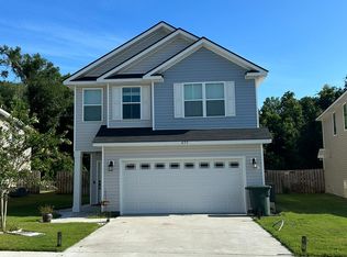 673 Fairview Cir, Hinesville, GA 31313