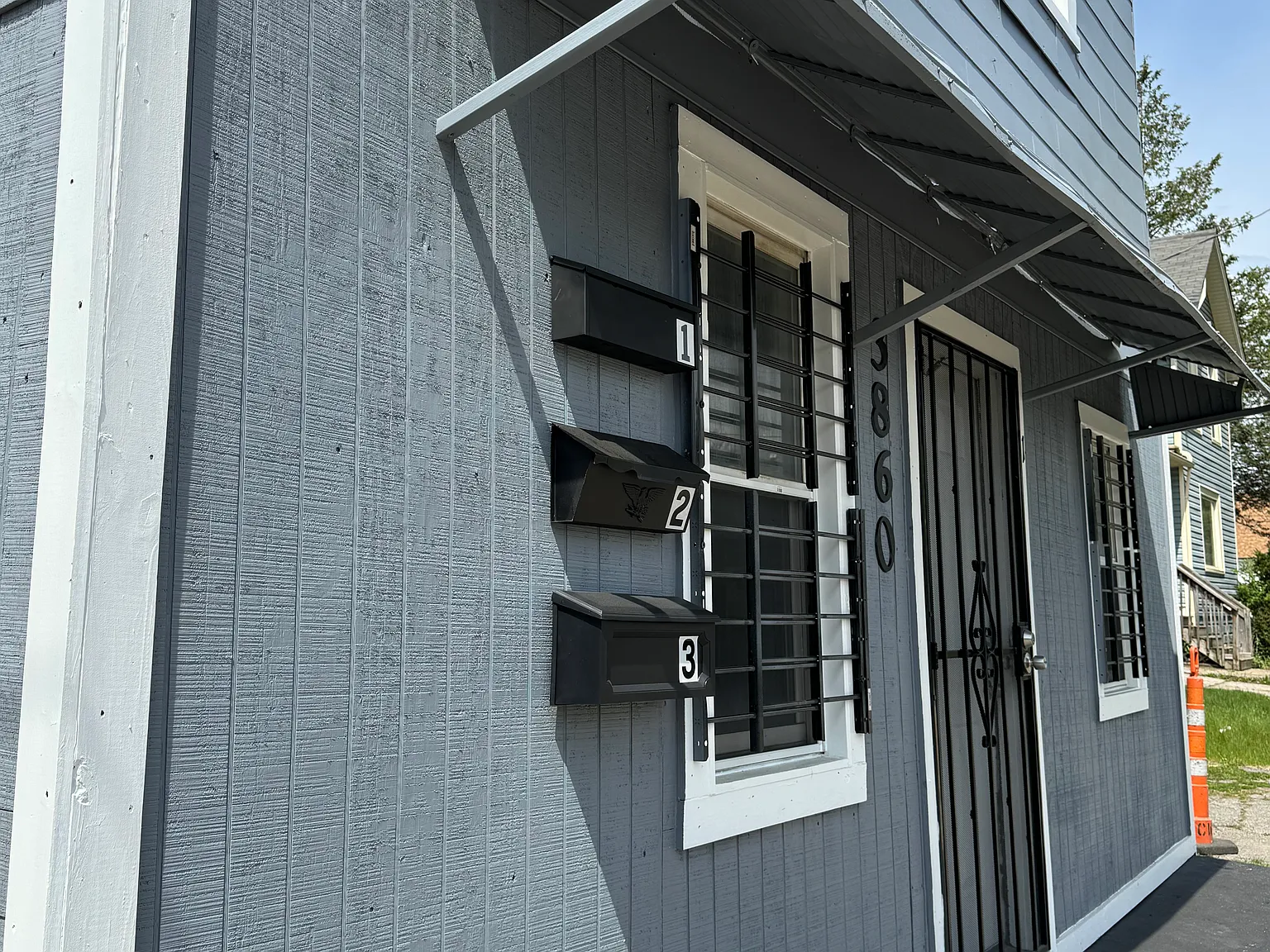4 bed, $1,500 — Photo 2