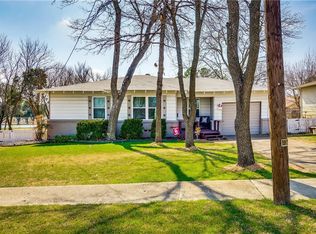 1212 E Russell Ave, Carrollton, TX 75006