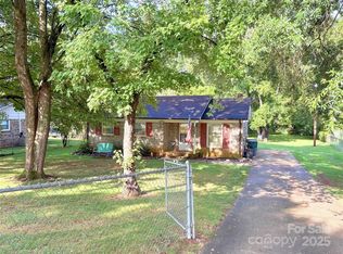 1113 13th St NW, Conover, NC 28613