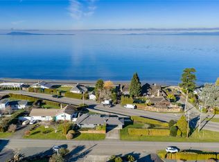 245 Elizabeth Ave, Qualicum Beach, BC V9K1G8