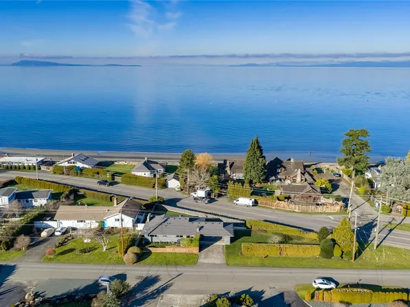 245 Elizabeth Ave, Qualicum Beach, BC V9K 1G8
