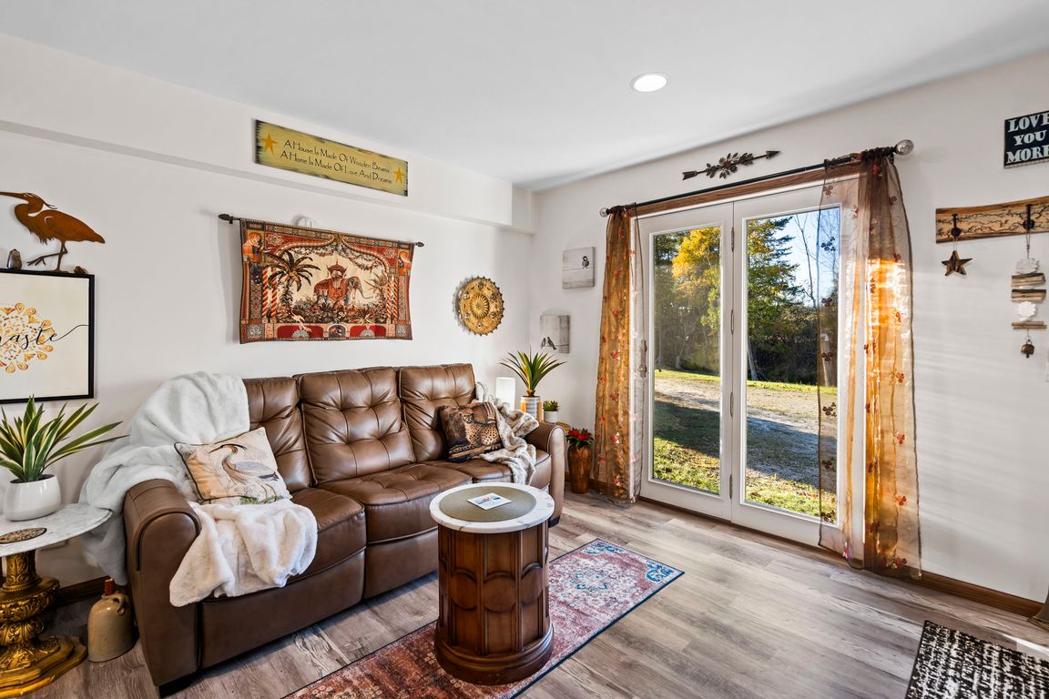 next background image