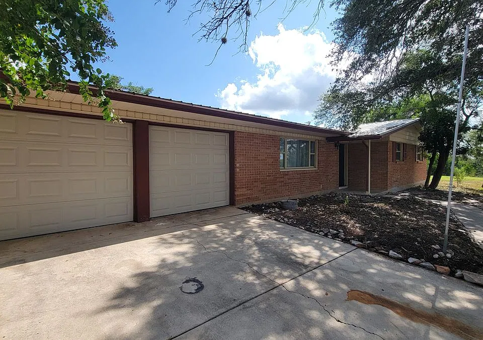 129 Young Ave