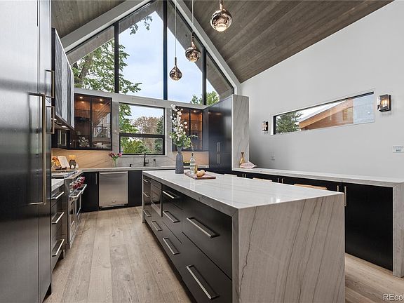 4th image of 3418 vallejo Street